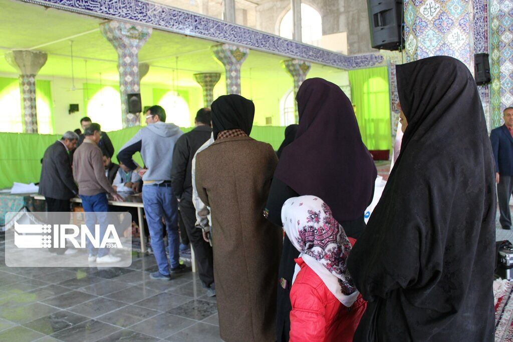 امام جمعه موقت بجنورد: تشکل‌ها مردم را به حضور در انتخابات تشویق کنند