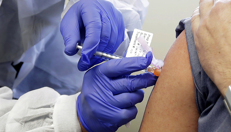 بیماران خاص و سرطانی برای تزریق واکسن کرونا مراجعه کنند