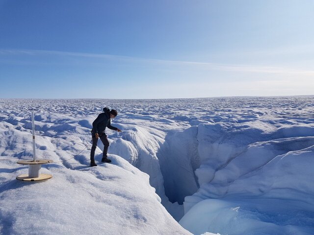 دماسنجی بی‌سابقه از یخسارهای “گرینلند” با فیبر نوری