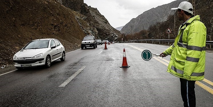 جاده های کرمانشاه لغزنده است/ رانندگان احتیاط کنند