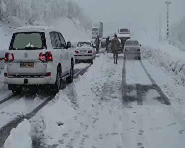 یخ زدگی جاده های کرمانشاه / تردد به کندی انجام می شود