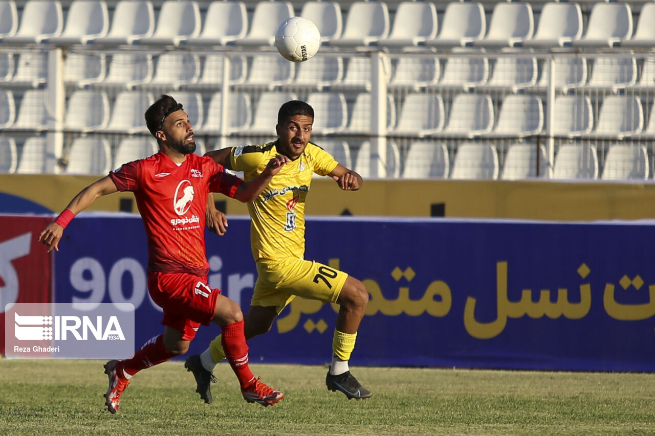 Korona Kurulu milli futbol takımı maçlarında seyircilerin katılmasını kabul etti