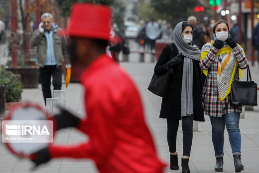 معاون وزیر بهداشت: آمارهای کرونایی در حال کاهش است