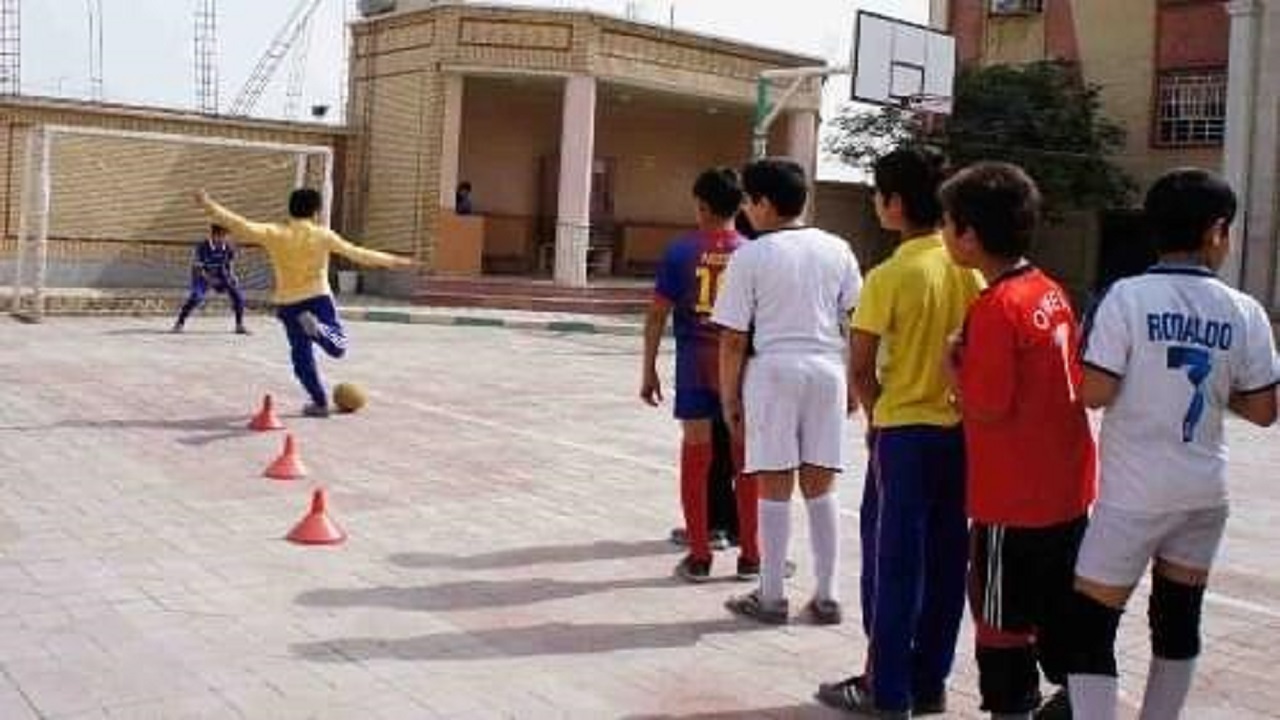 فعالیت هزار و ۲۰۰ معلم ورزشی در مدارس کرمانشاه