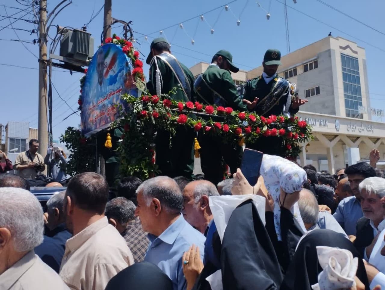 تشییع پیکر شهید مدافع امنیت “شهید مهدی شاه ملکی”  در کرمانشاه