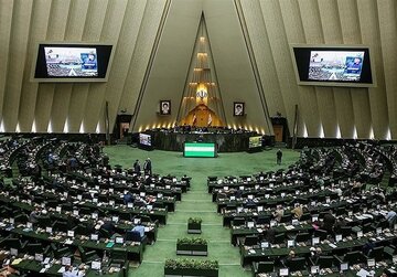 شمارش معکوس برای تولد وزارتخانه جدید/ دولت آماده خداحافظی با میراث احمدی‌نژاد می‌شود